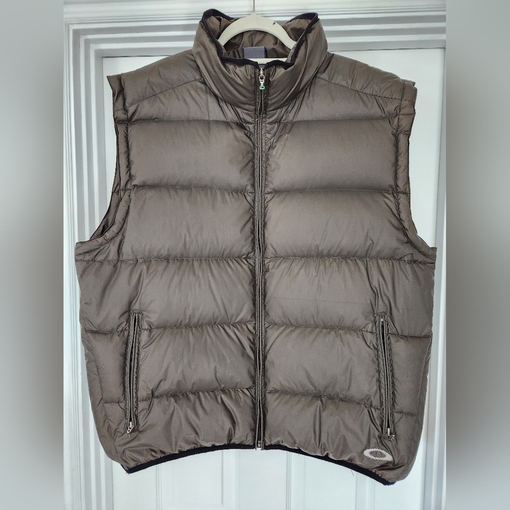 Men's Oakley Vest with Zipped Pockets Size XL